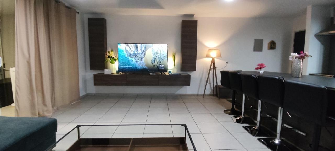 Elegant F3 A La Villa Stencer, Papeete, Calme Climatise Et Spacieux Παπεέτε Εξωτερικό φωτογραφία
