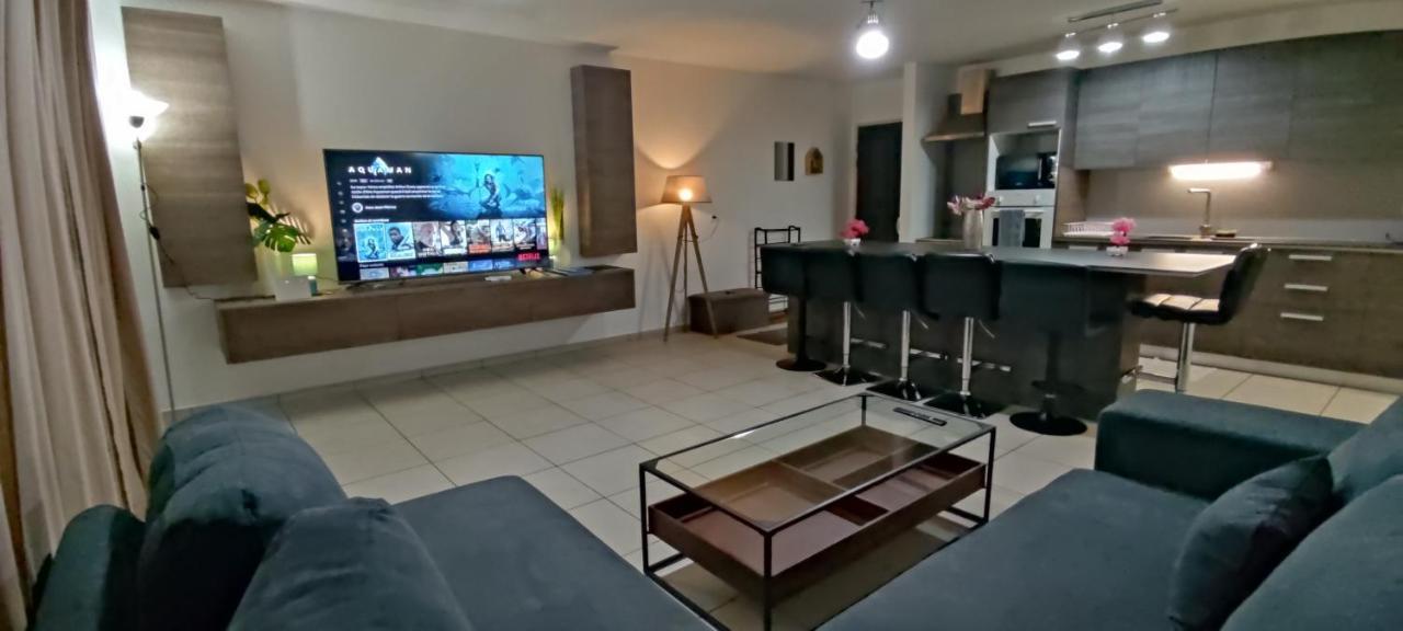 Elegant F3 A La Villa Stencer, Papeete, Calme Climatise Et Spacieux Παπεέτε Εξωτερικό φωτογραφία